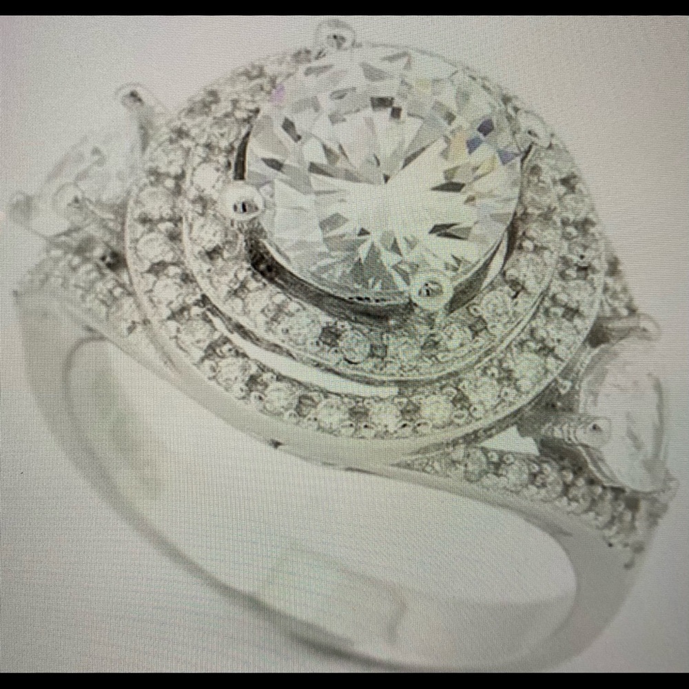 Stunning Italian CZ Ring - Picture 2 of 7
